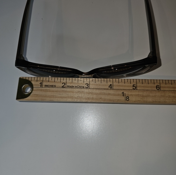 Freyrs, Women's Sophia Gray Sunglasses - Picture 5 of 10